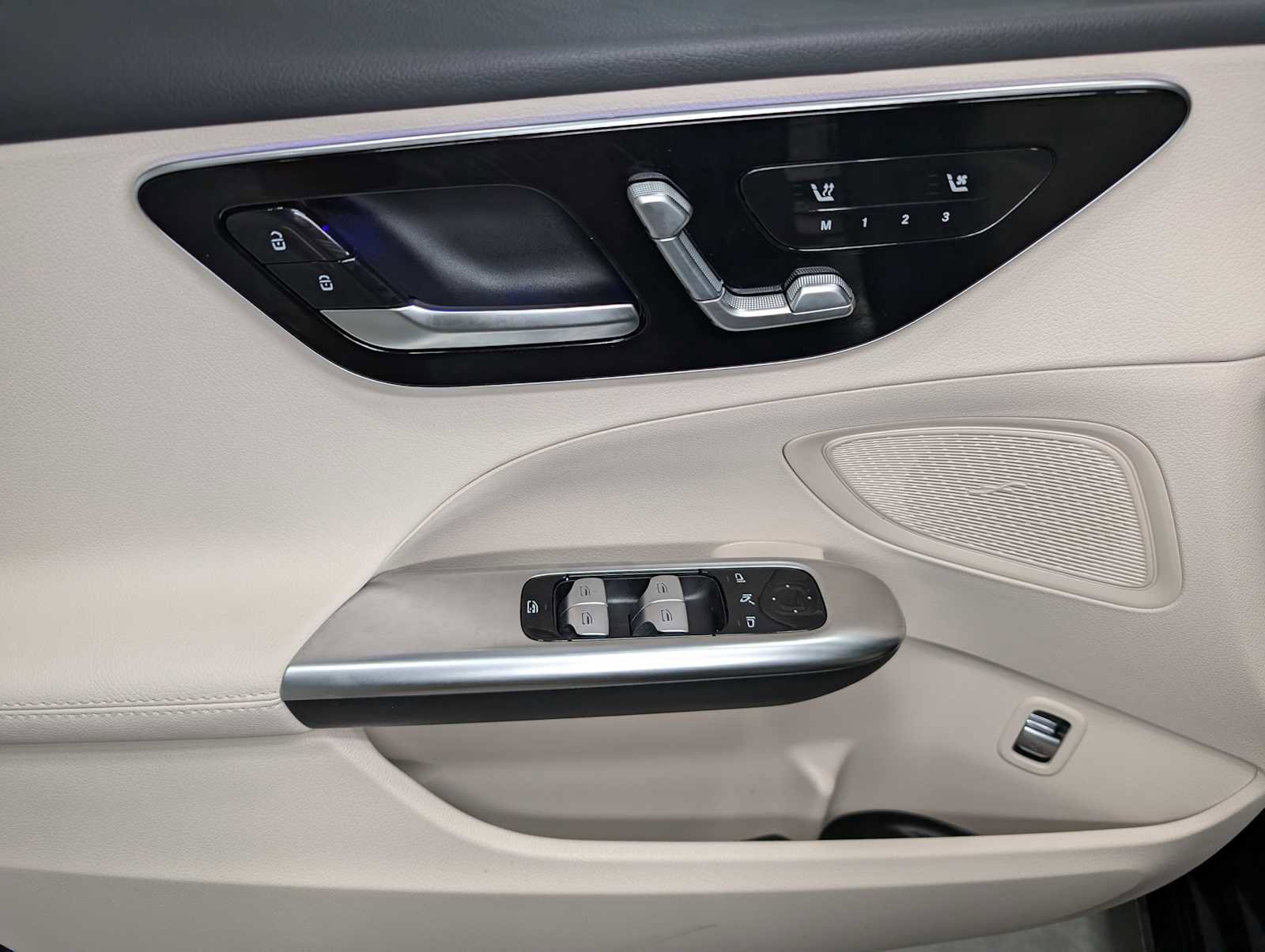 Certified 2026 Mercedes-Benz C 300 4MATIC Sedan image 35