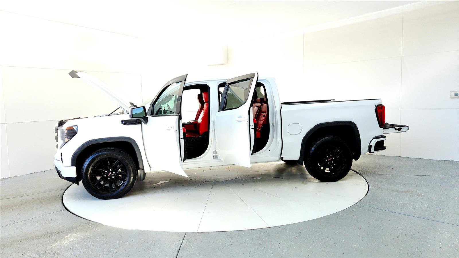 Used 2023 GMC Sierra 1500 Elevation AWD/4WD image 10