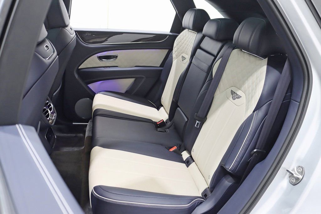 Used 2022 Bentley Bentayga image 34