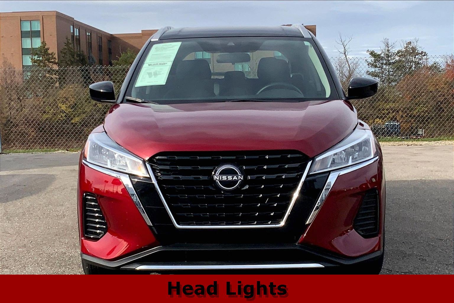 Used 2024 Nissan Kicks SV image 2