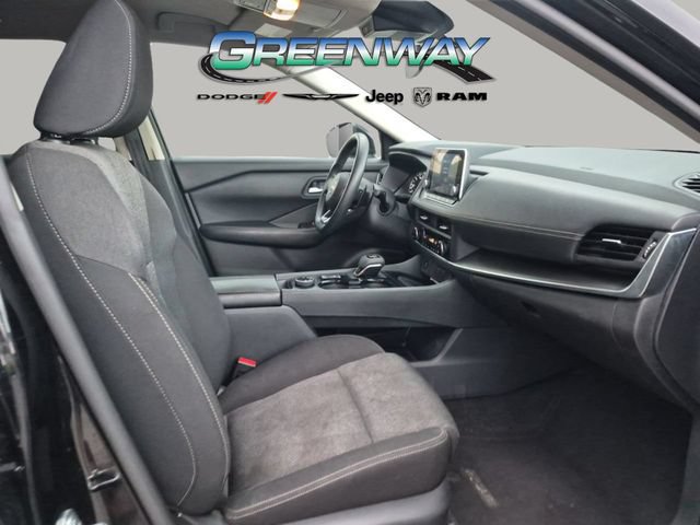 Used 2024 Nissan Rogue SV AWD/4WD image 8