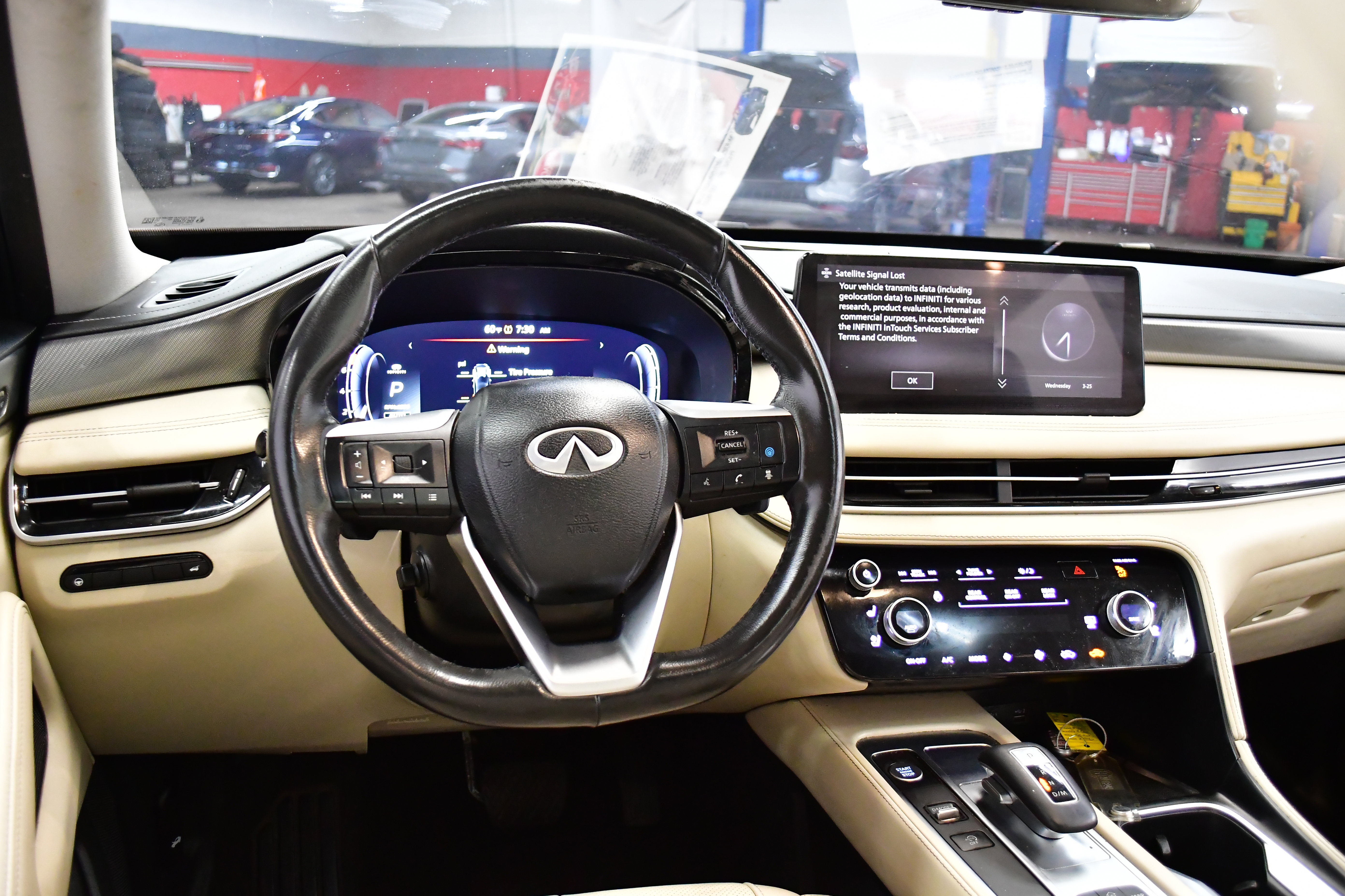 Used 2023 INFINITI QX60 Luxe w/ Cargo Package image 9