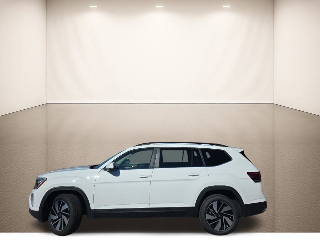 Used 2025 Volkswagen Atlas SE image 3