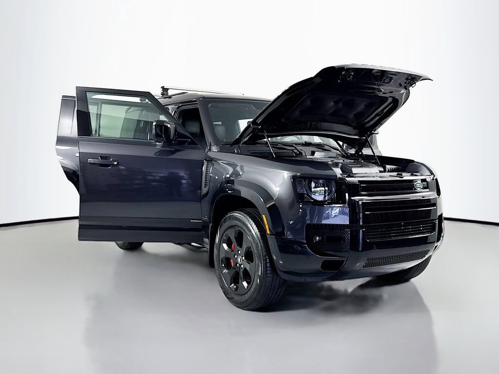 Used 2022 Land Rover Defender 110 X AWD/4WD image 25