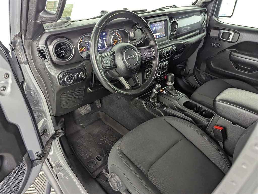 Used 2022 Jeep Gladiator Sport image 11