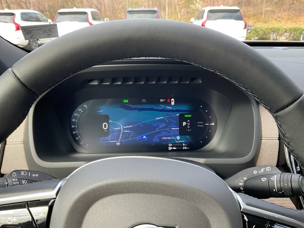 New 2026 Volvo XC90 T8 Core image 27