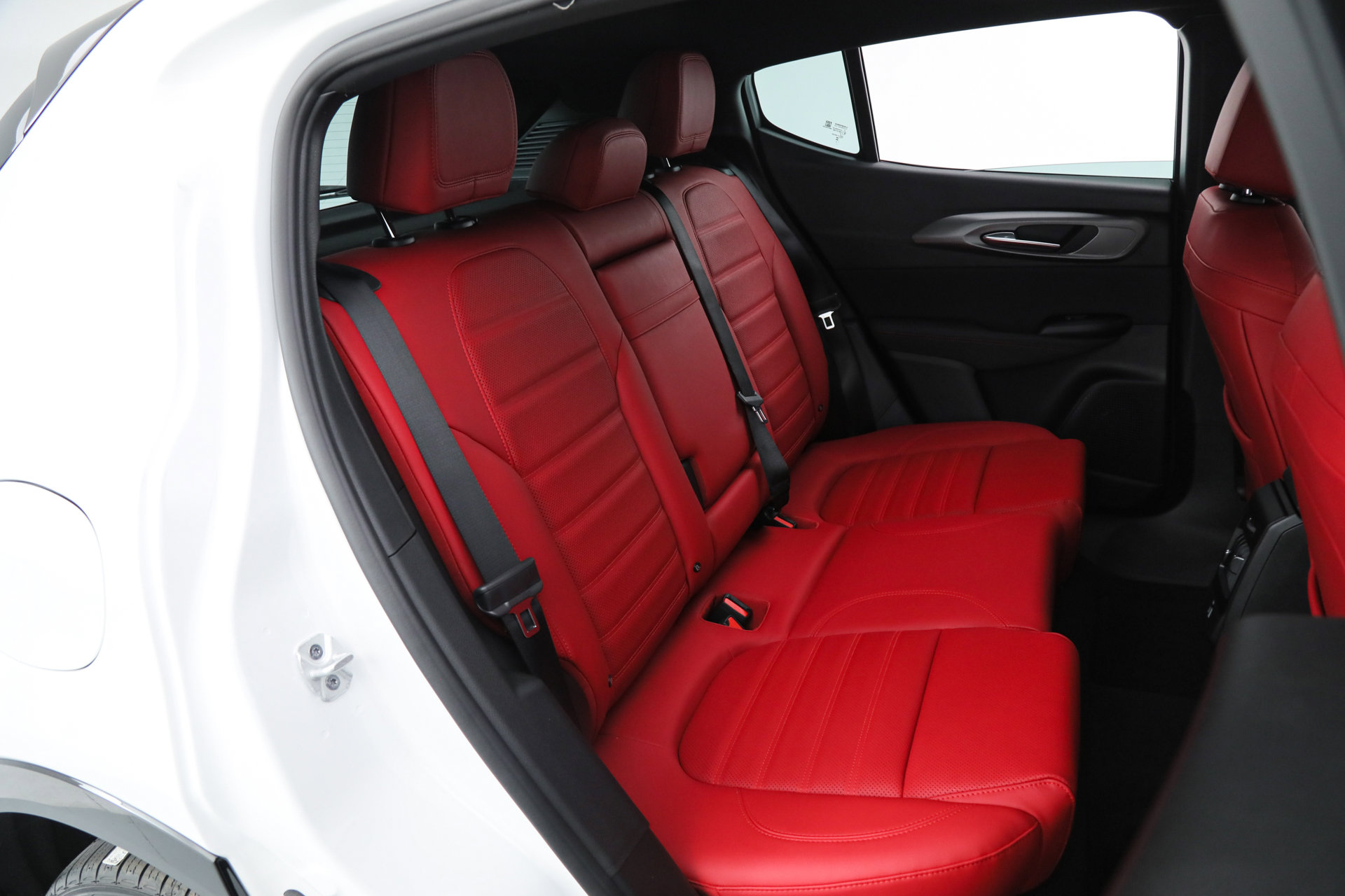 New 2026 Alfa Romeo Tonale Sprint w/ Red Premium Package image 21