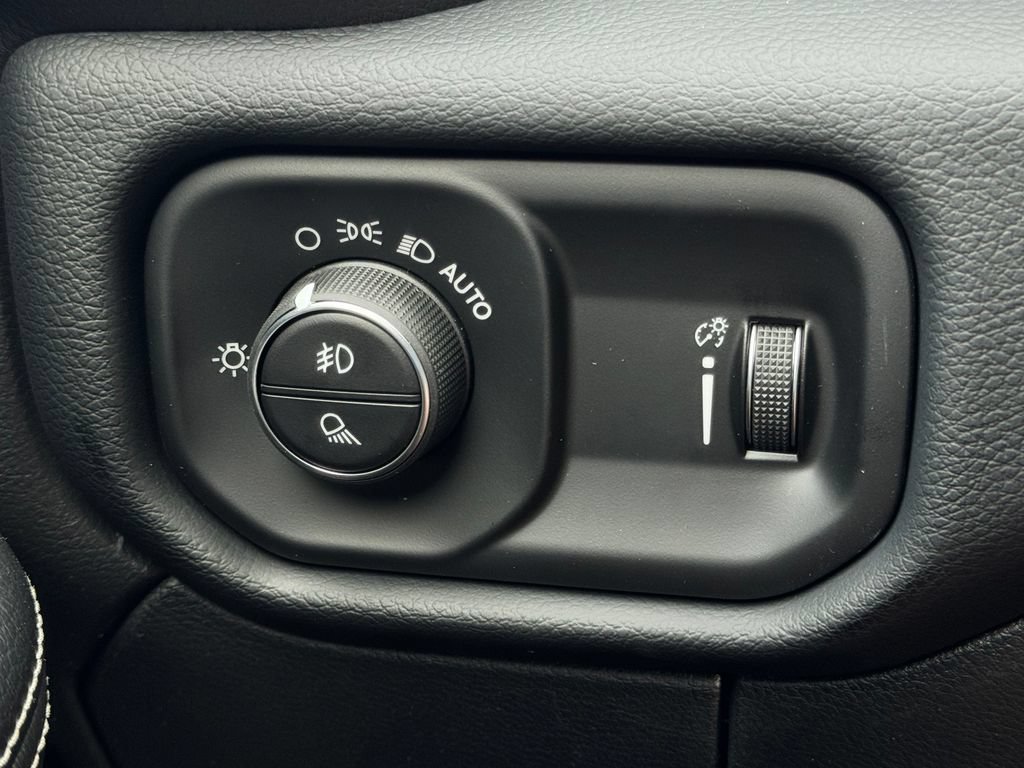 New 2026 RAM 2500 Big Horn AWD/4WD image 26