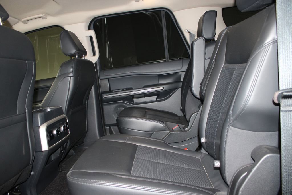 Used 2022 Ford Expedition Max XLT RWD image 21