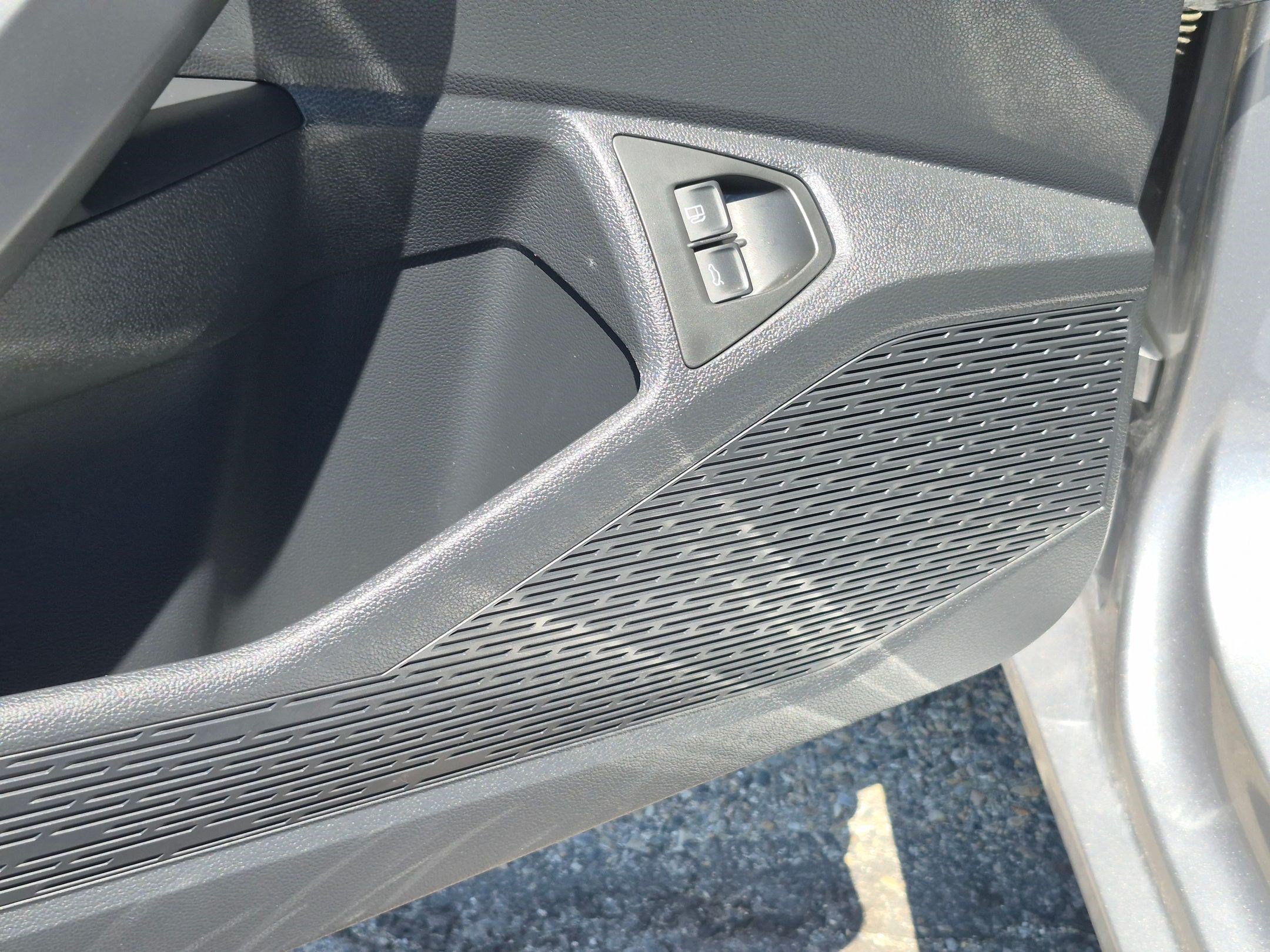 Used 2024 Volkswagen Jetta SE w/ Panoramic Sunroof Package FWD image 16