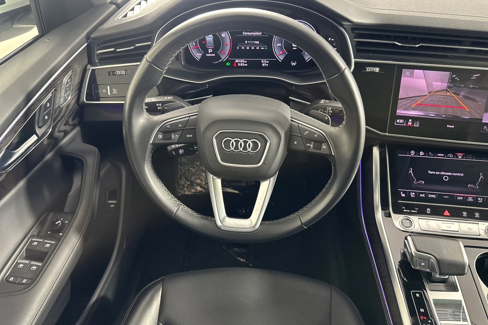 Used 2023 Audi Q8 Prestige w/ Prestige Package image 13