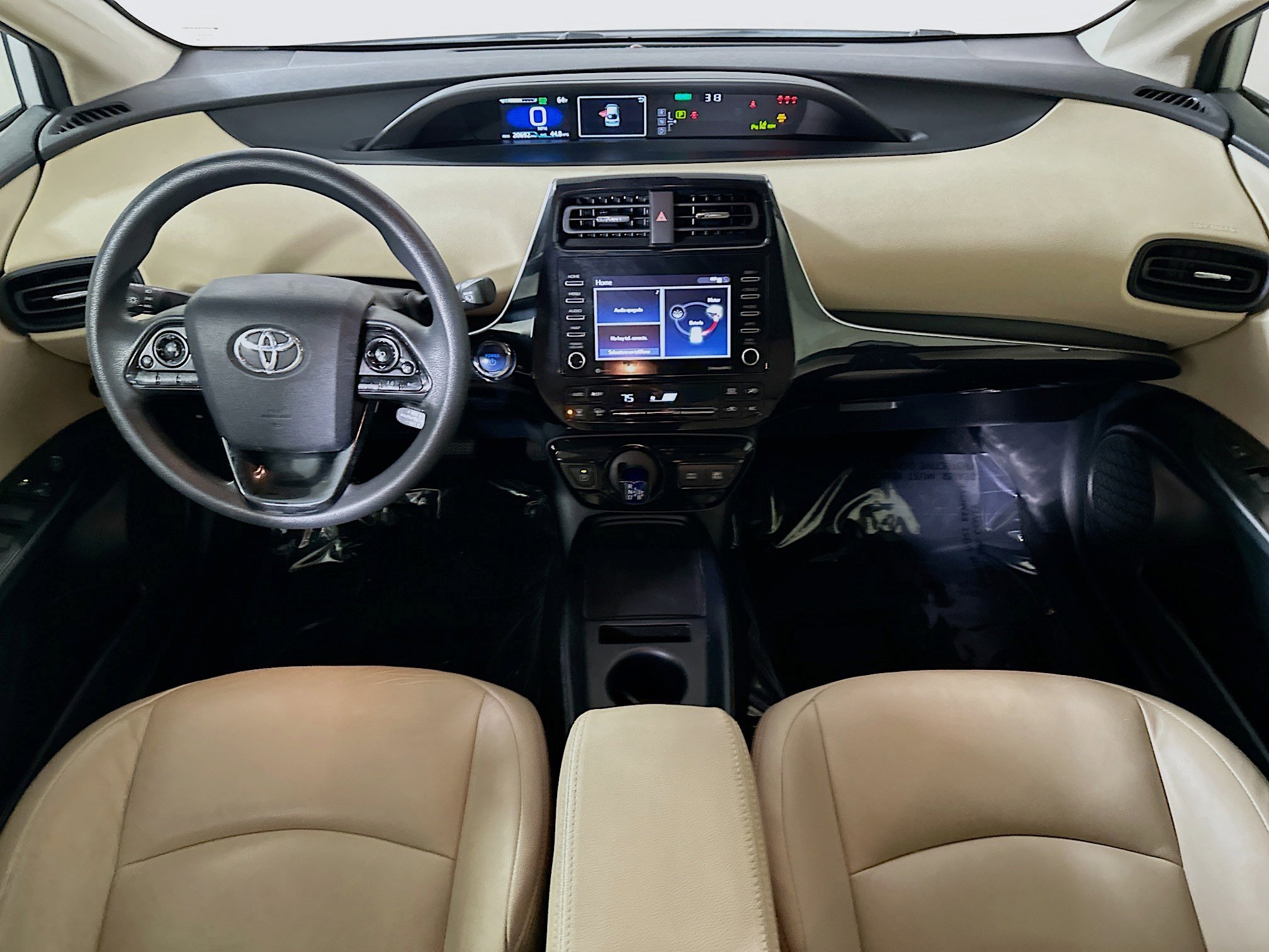 Used 2021 Toyota Prius XLE image 31