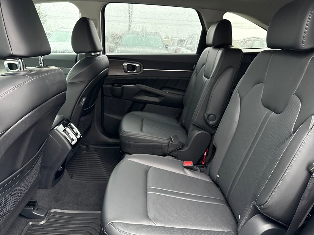 New 2025 Kia Sorento SX image 17