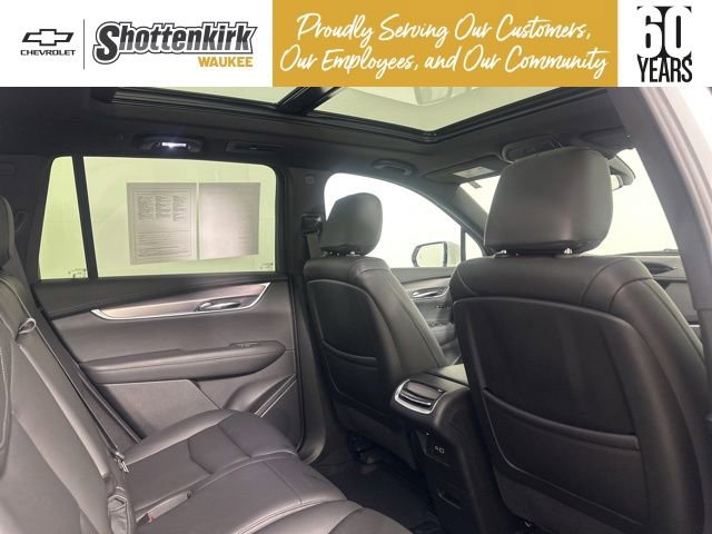 Used 2024 Cadillac XT6 Luxury w/ LPO, Floor Liner Package image 18