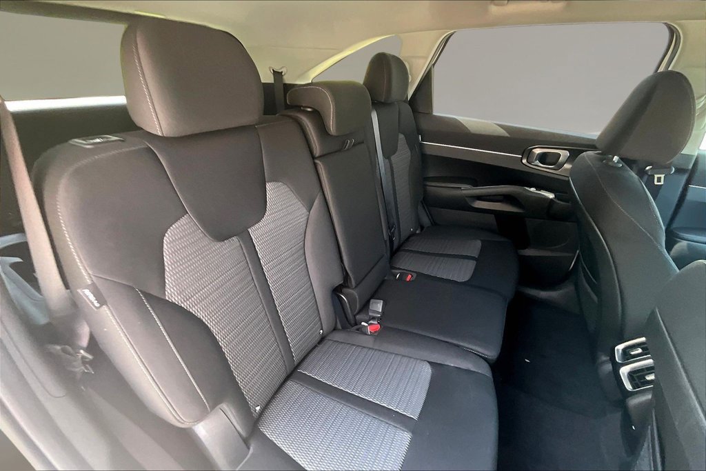 New 2026 Kia Sorento LX FWD image 10