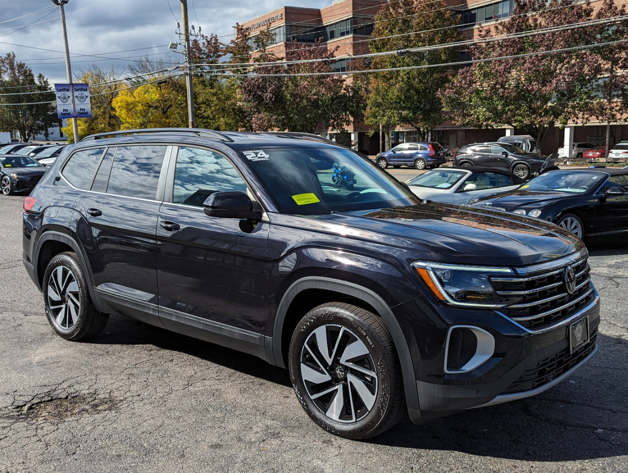 Used 2024 Volkswagen Atlas SE image 5