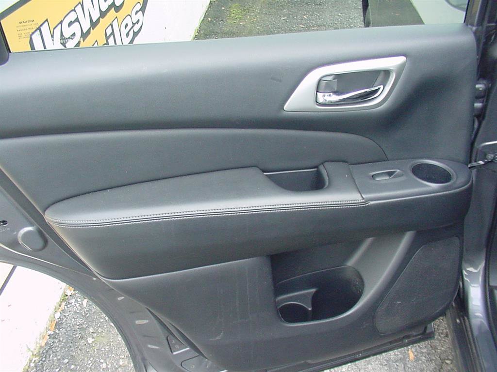 Used 2019 Nissan Pathfinder S AWD/4WD image 20