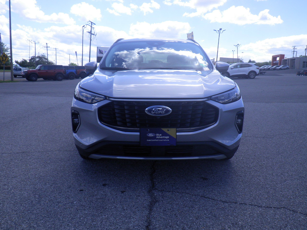 Certified 2023 Ford Escape Platinum w/ Premium Technology Package image 2