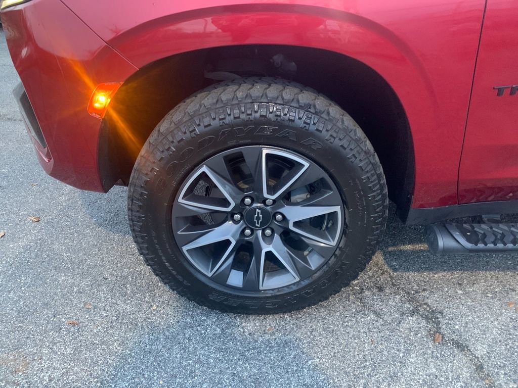 Used 2023 Chevrolet Tahoe Z71 w/ Luxury Package image 35