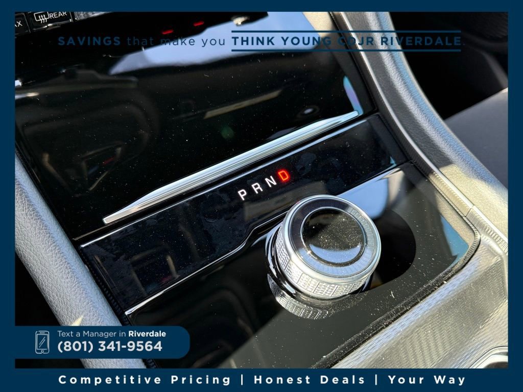 New 2025 Jeep Grand Cherokee Laredo w/ Trailer Tow Package image 4