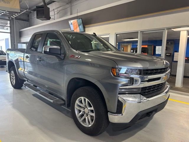 Used 2020 Chevrolet Silverado 1500 LT w/ All-Star Edition AWD/4WD image 2