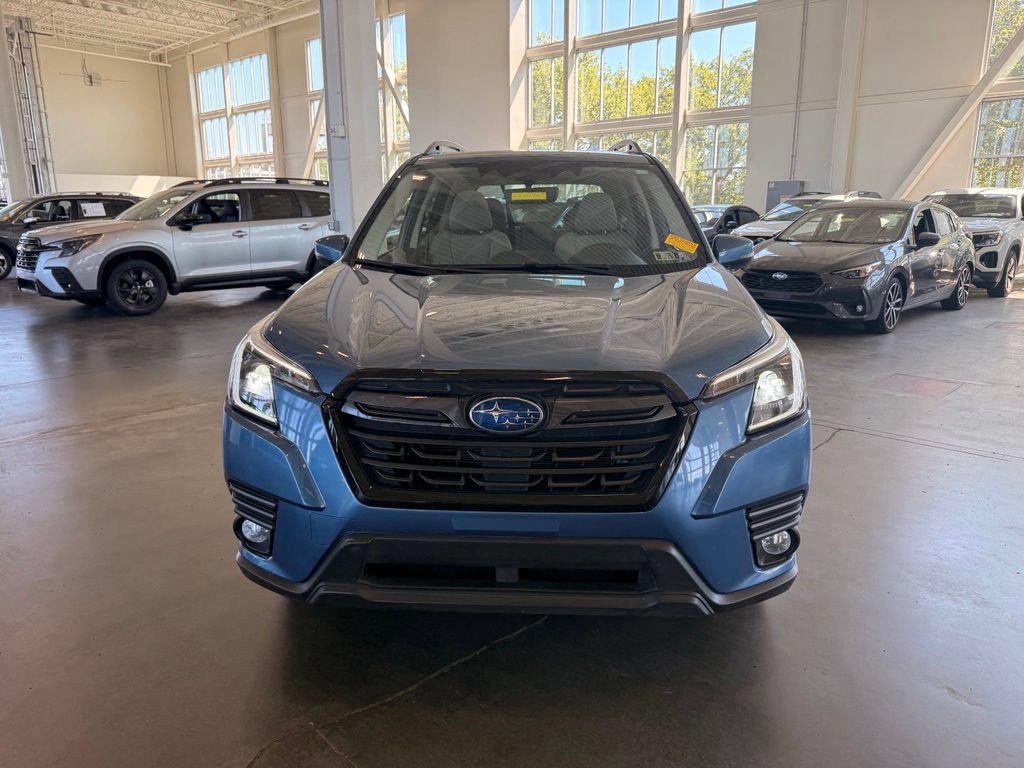 Certified 2023 Subaru Forester Limited AWD/4WD image 8