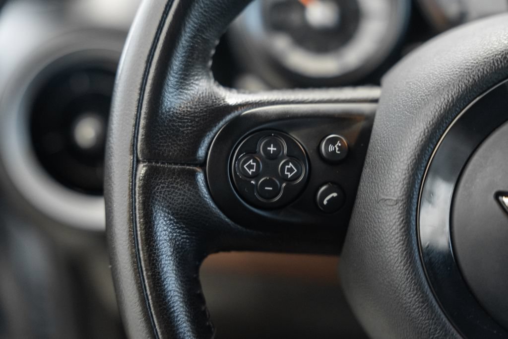 Used 2011 MINI Cooper Convertible FWD image 24