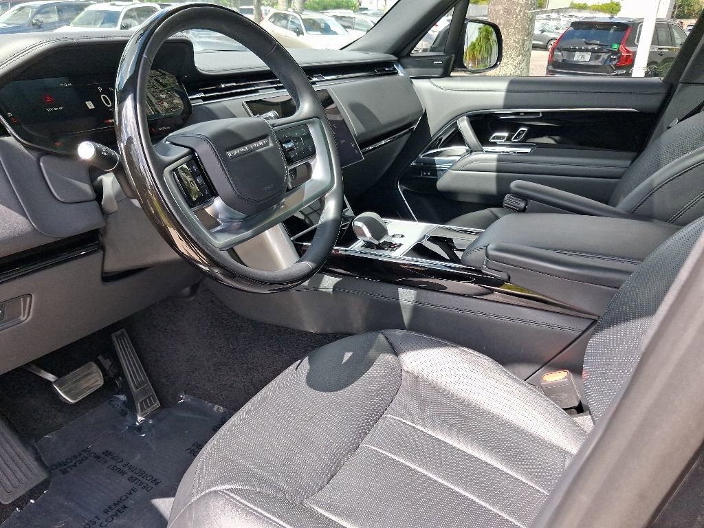 Used 2024 Land Rover Range Rover Long Wheelbase SE AWD/4WD image 14