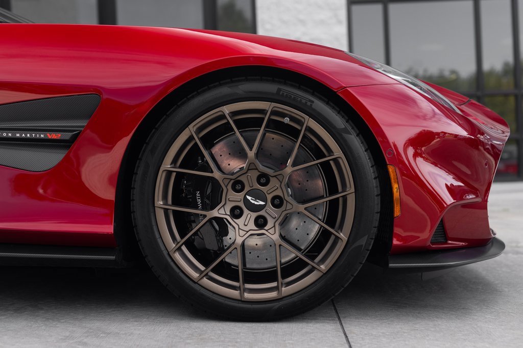 New 2025 Aston Martin Vanquish image 9