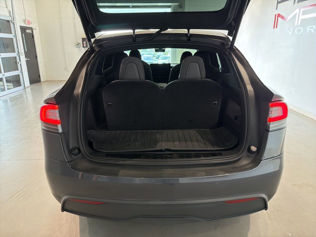 Used 2022 Tesla Model X Plaid image 31