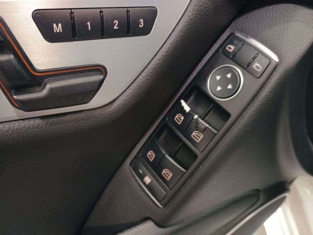 Used 2014 Mercedes-Benz C 300 Sport image 7