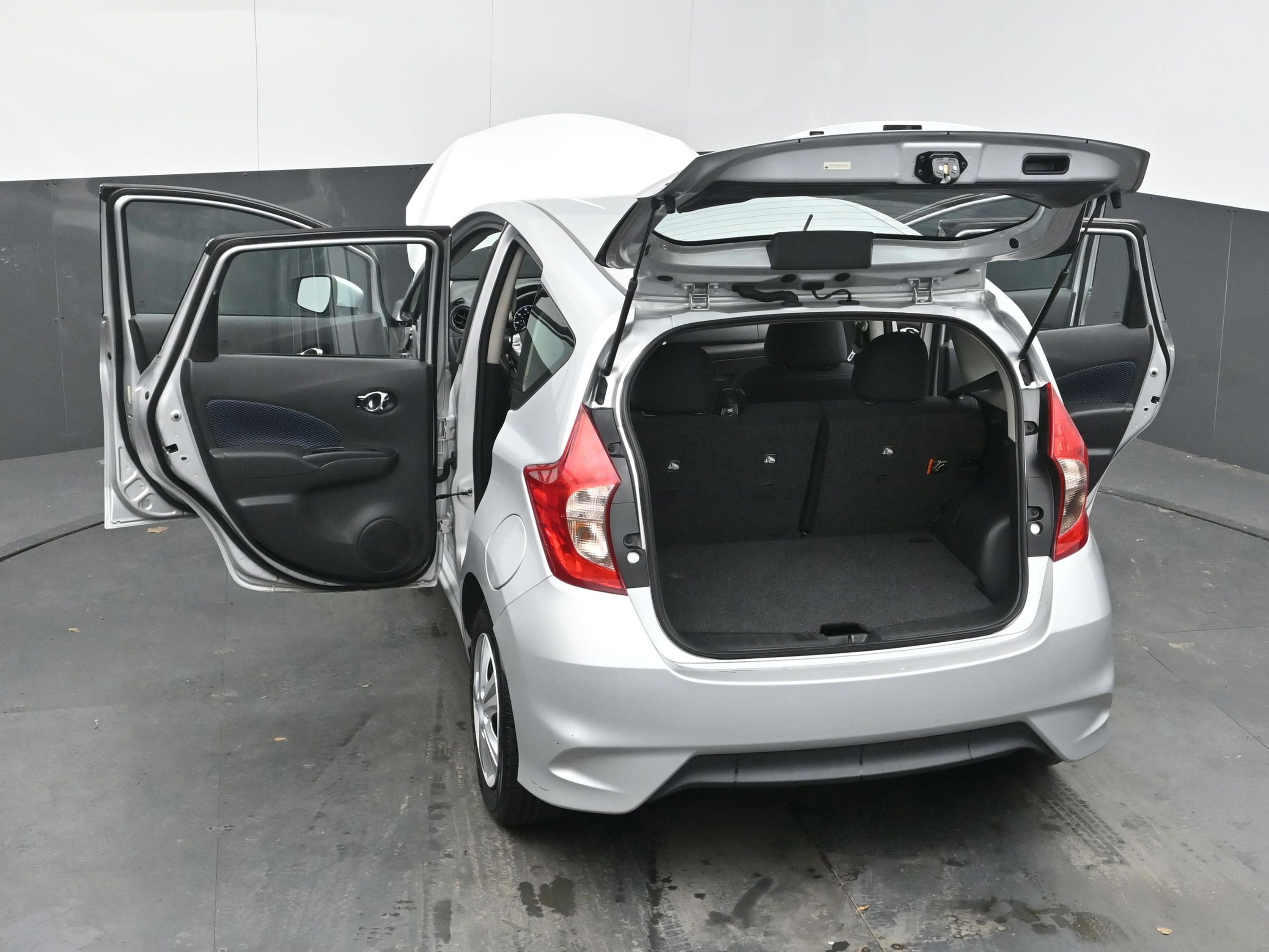 Used 2019 Nissan Versa Note SV image 17