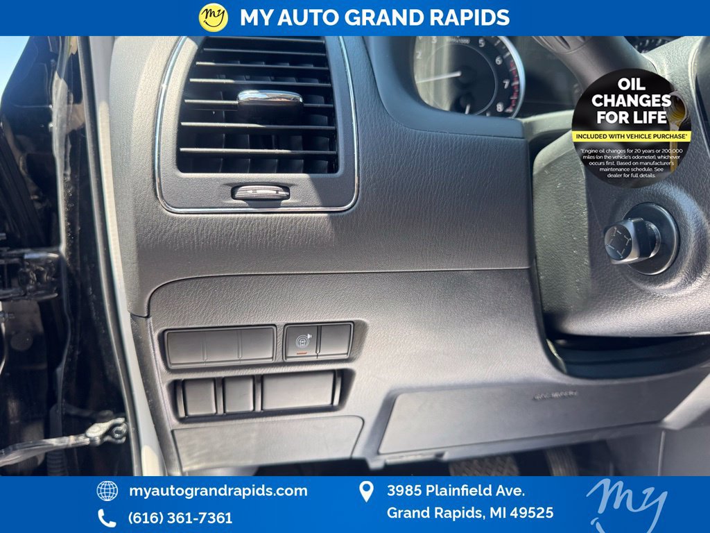 Used 2024 Nissan Armada SV AWD/4WD image 16