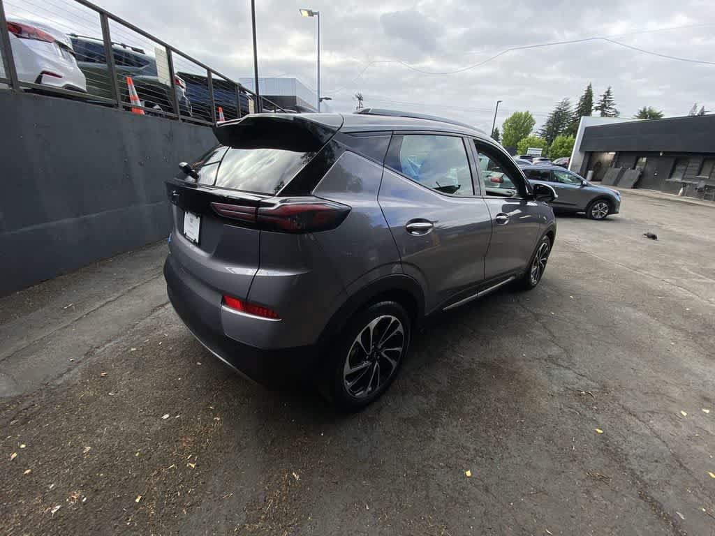 Used 2023 Chevrolet Bolt EUV Premier w/ Sun & Sound Package FWD image 6