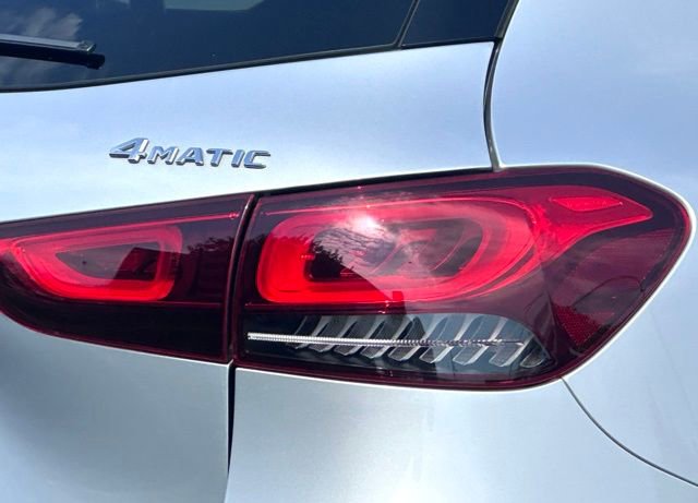 Used 2022 Mercedes-Benz GLA 250 4MATIC w/ Premium Package Lite image 14