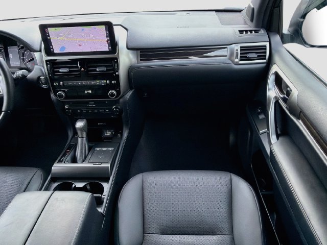 Used 2023 Lexus GX 460 Premium w/ Premium Package AWD/4WD image 17