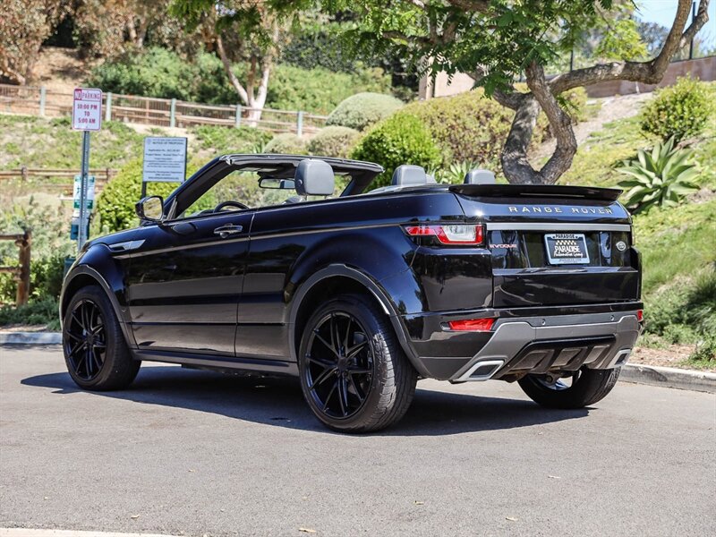 Used 2018 Land Rover Range Rover Evoque SE Dynamic AWD/4WD image 3