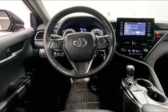 Used 2024 Toyota Camry SE FWD image 8
