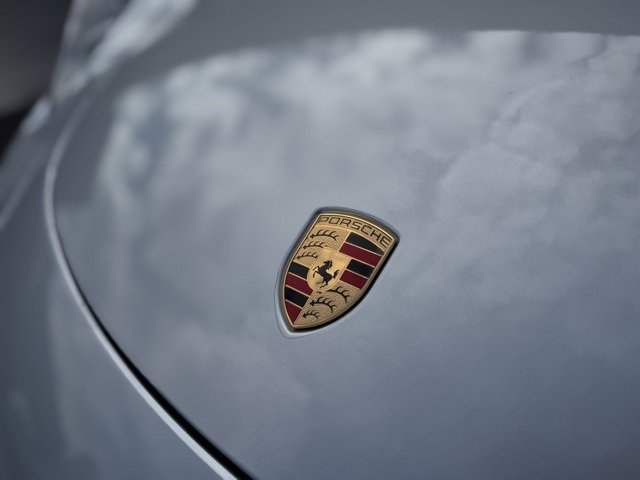 Certified 2018 Porsche 911 Carrera 4S image 31