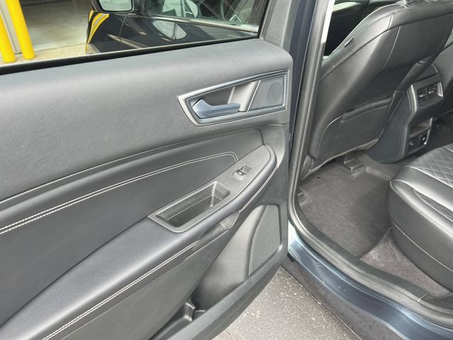 Used 2023 Ford Edge Titanium AWD/4WD image 36