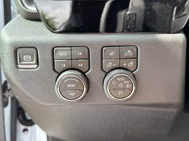 New 2026 Chevrolet Silverado 1500 LTZ w/ LTZ Convenience Package II AWD/4WD image 30