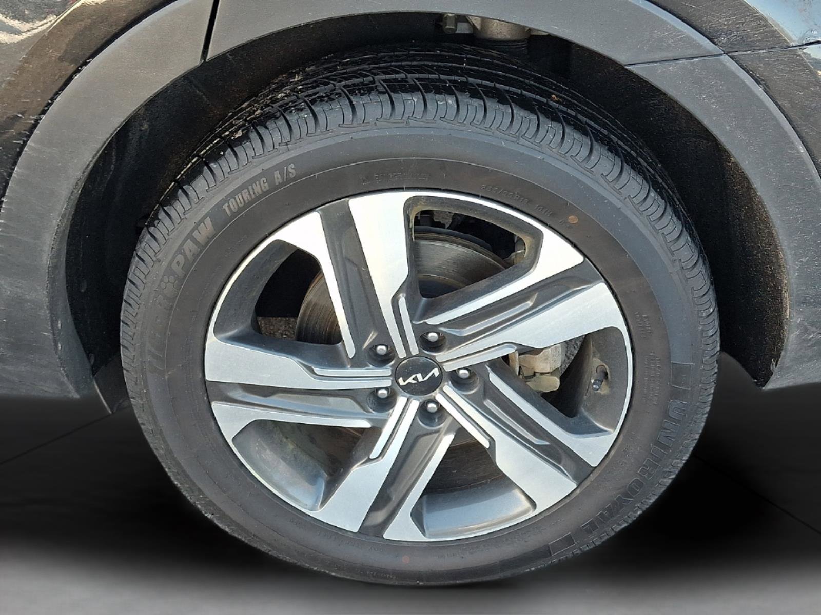 Used 2023 Kia Sorento EX image 11