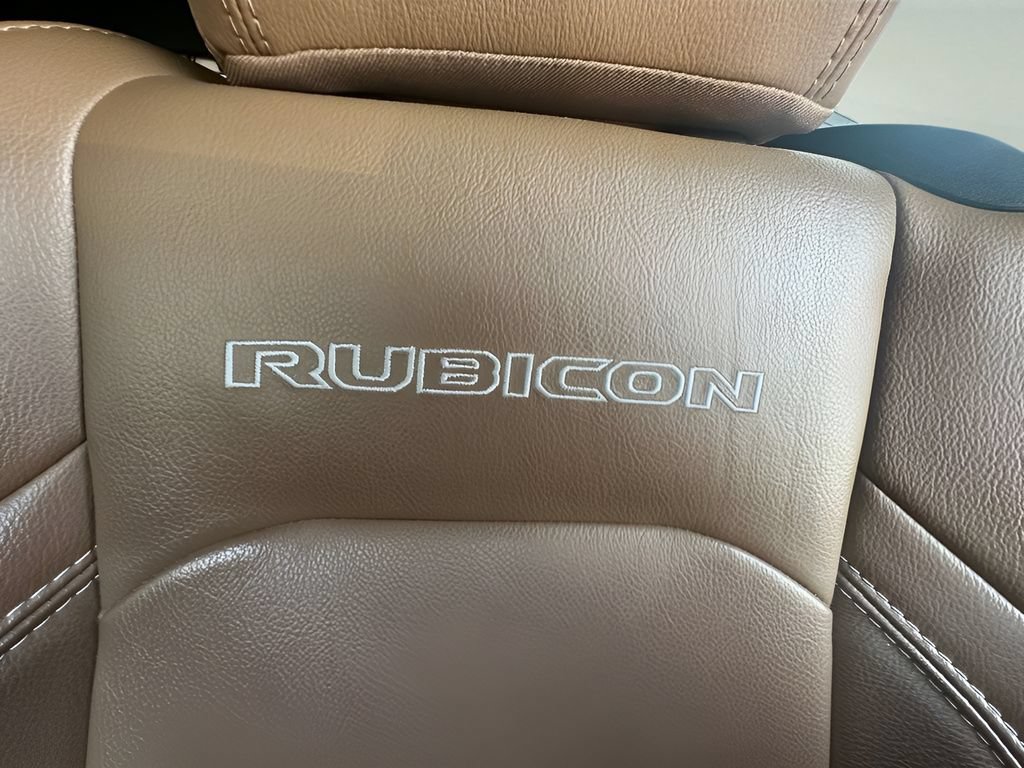 Used 2022 Jeep Wrangler Rubicon w/ Cold Weather Group AWD/4WD image 24