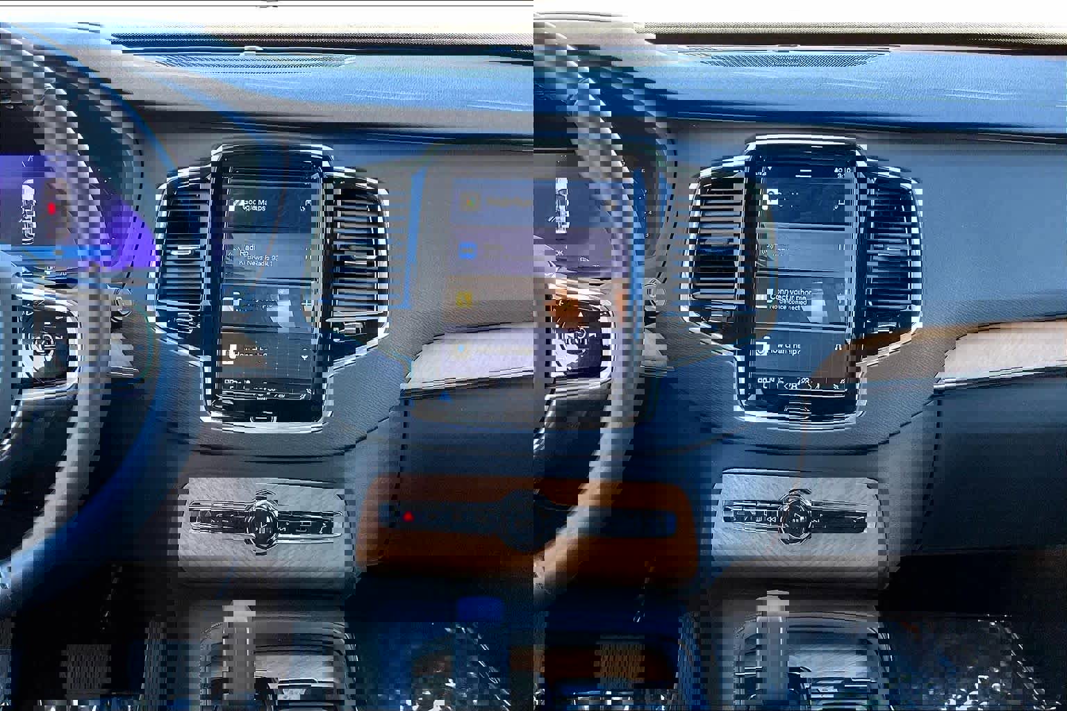 Used 2023 Volvo XC90 B5 Plus image 9