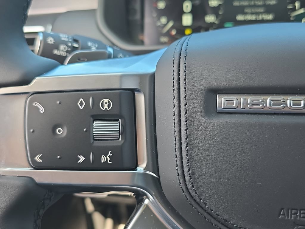 New 2026 Land Rover Discovery Limited Edition AWD/4WD image 19