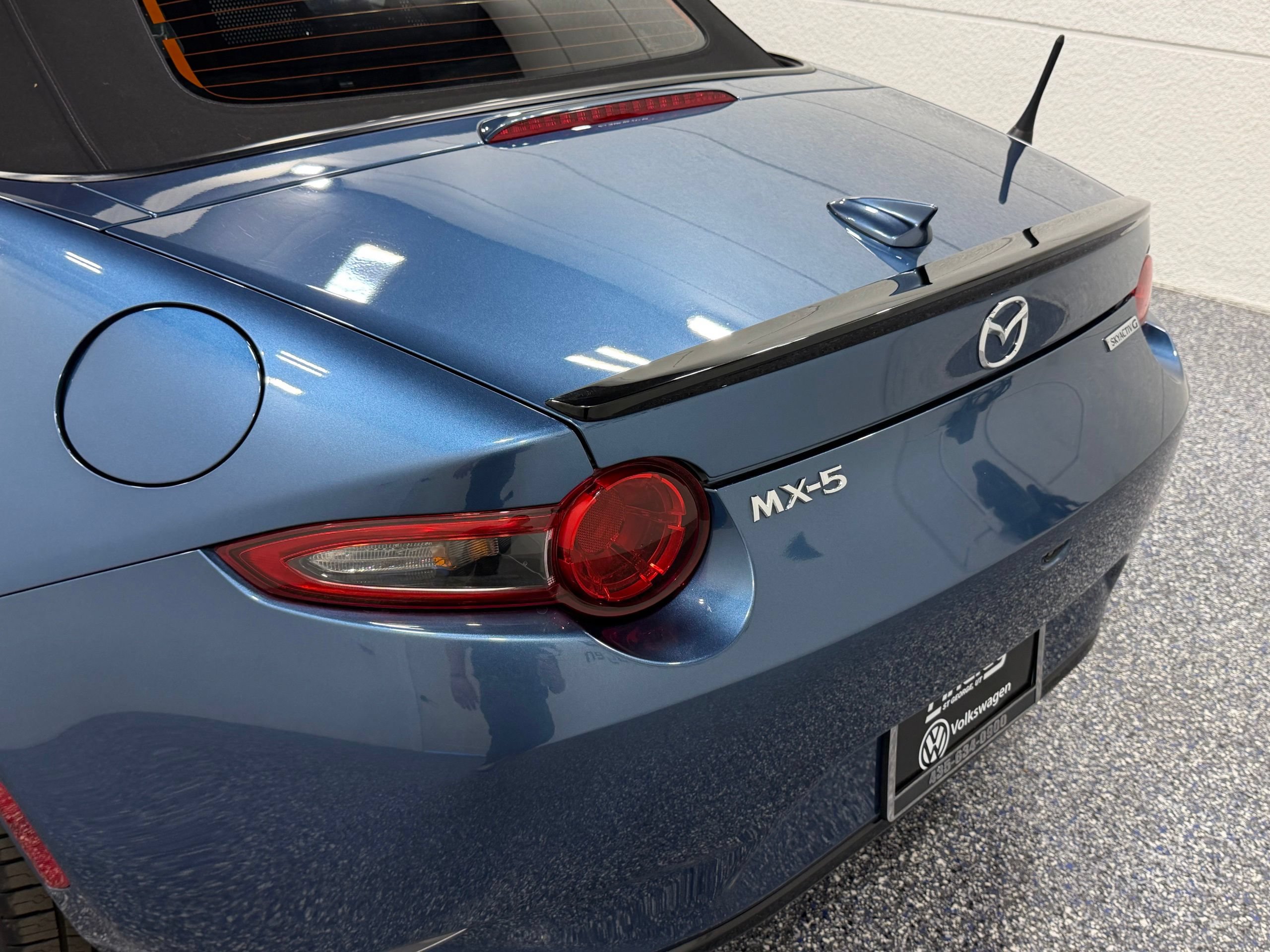 Used 2020 MAZDA MX-5 Miata Grand Touring w/ Appearance Package RWD image 16