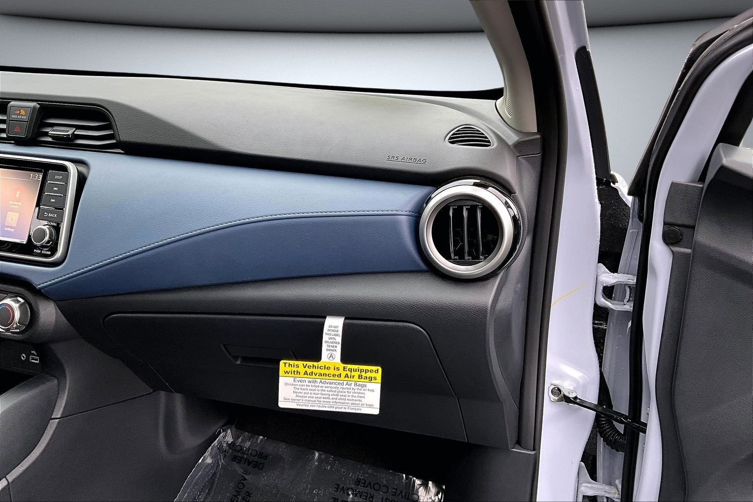 Used 2025 Nissan Versa SV w/ Trunk Package image 15