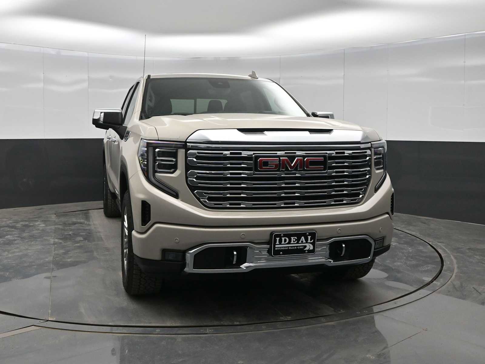 New 2026 GMC Sierra 1500 Denali w/ Technology Package image 2
