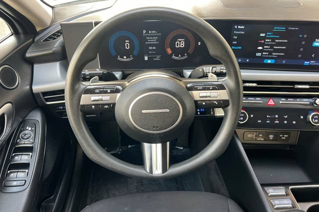 Used 2025 Hyundai Sonata SEL FWD image 17