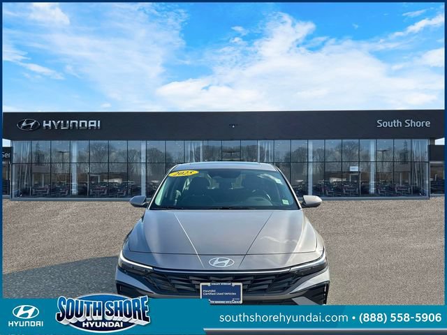 Certified 2025 Hyundai Elantra Limited w/ Cargo Package FWD video 2